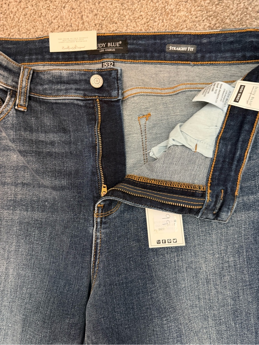 Judy Blue Women's High-Rise 90's Straight Leg Ripped Jeans Size 15/32 NWT - Picture 8 of 16